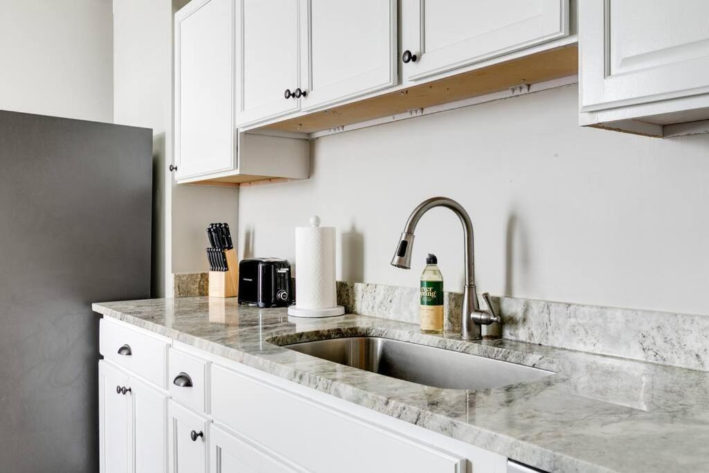 Private Boho Bungalow 10 Minutes To Downtown Rva! ริชมอนด์ ภายนอก รูปภาพ
